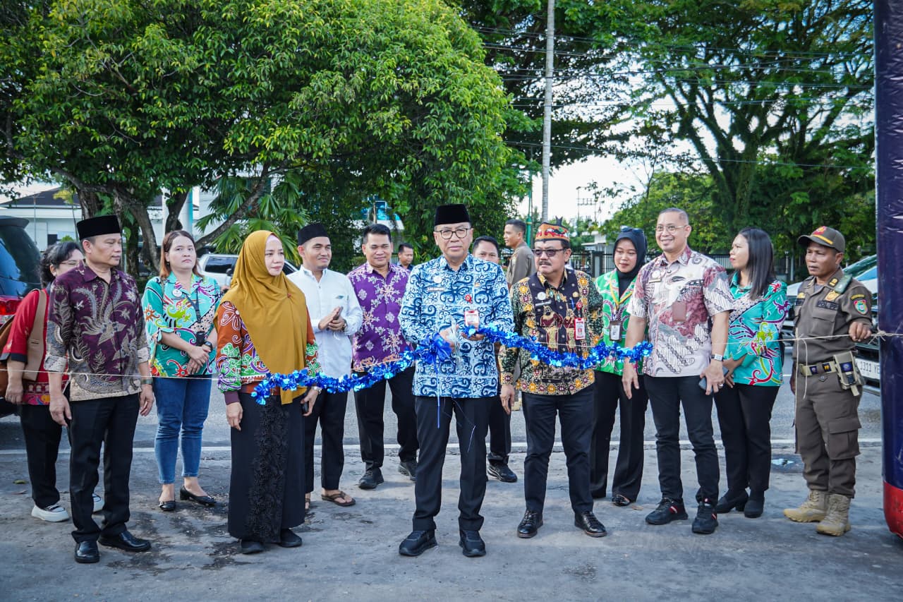Sekda Kalteng Buka Pasar Ramadhan 1447 H