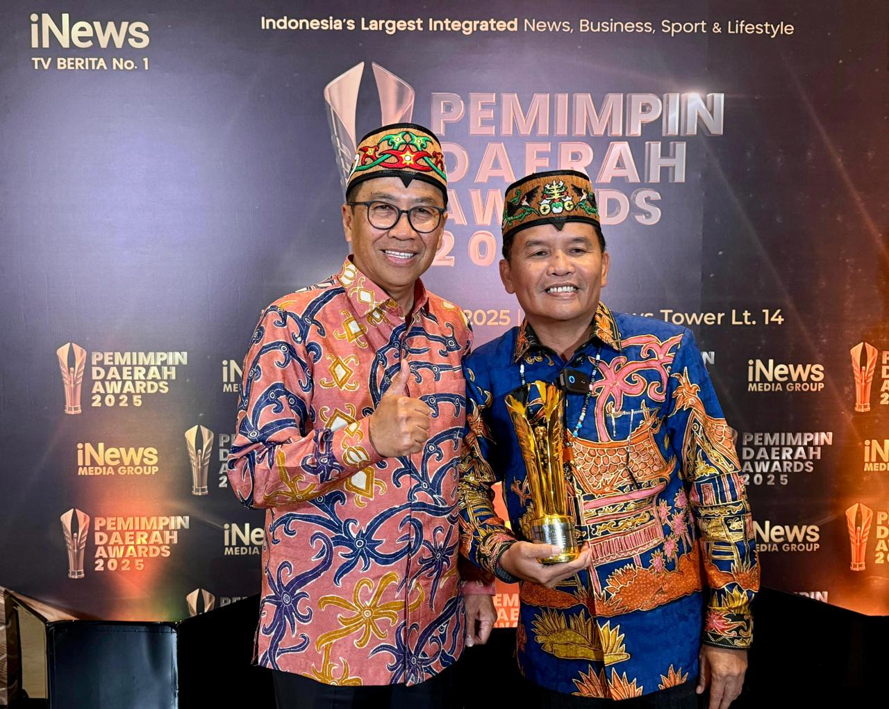 Gubernur Kalteng Raih Penghargaan Nasional, Kepala BAPPERIDA Leonard S. Ampung Sampaikan Ucapan Selamat